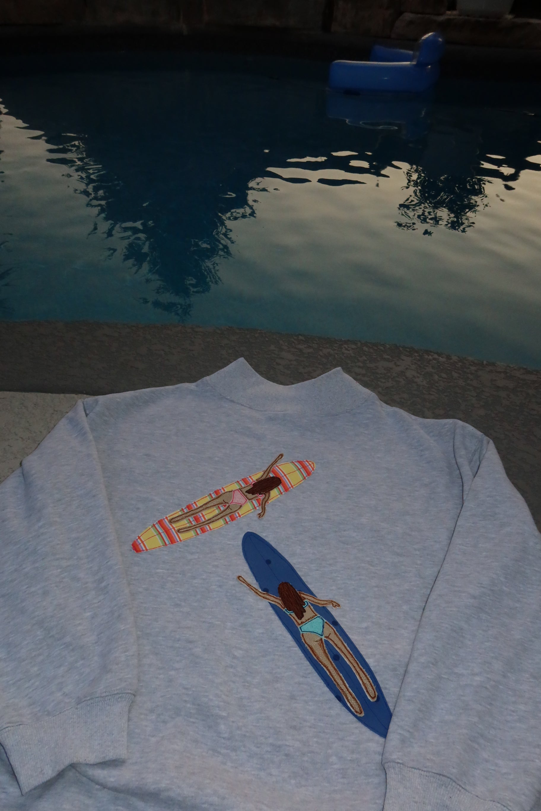 surfer girl mockneck